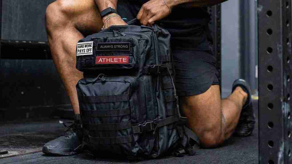 The Essential Gear: Choosing the Right Men’s Gym Bag for Your Lifestyle