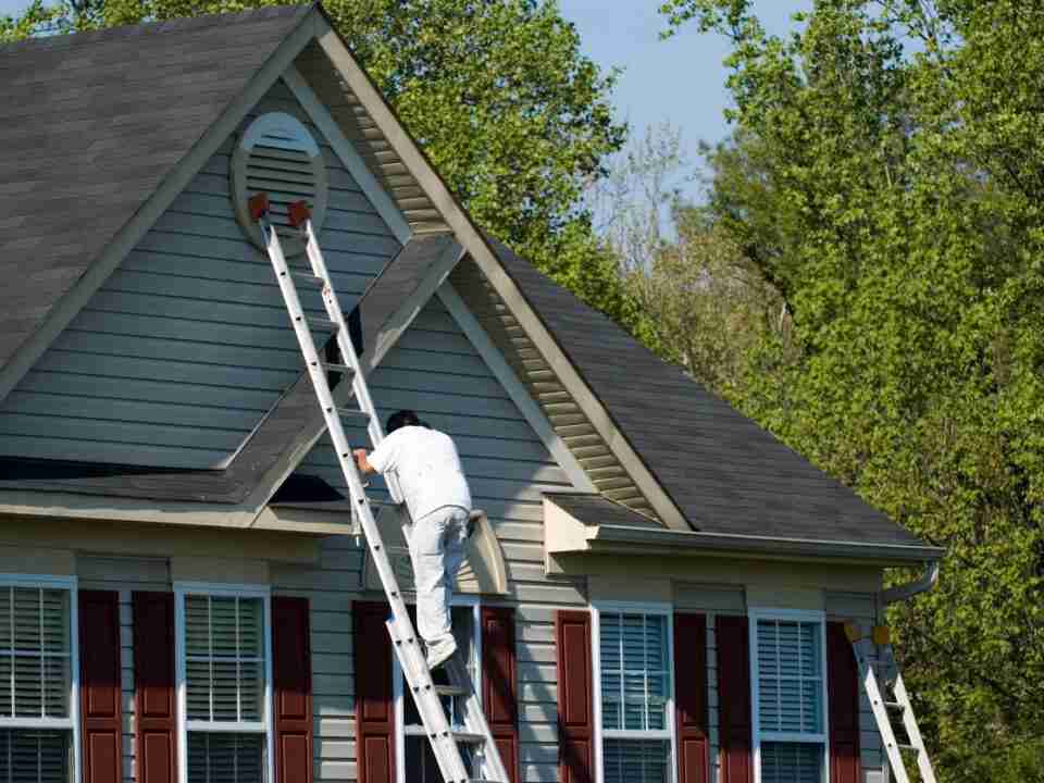 Maximize Curb Appeal: Efficient Residential and Commercial Painting Services