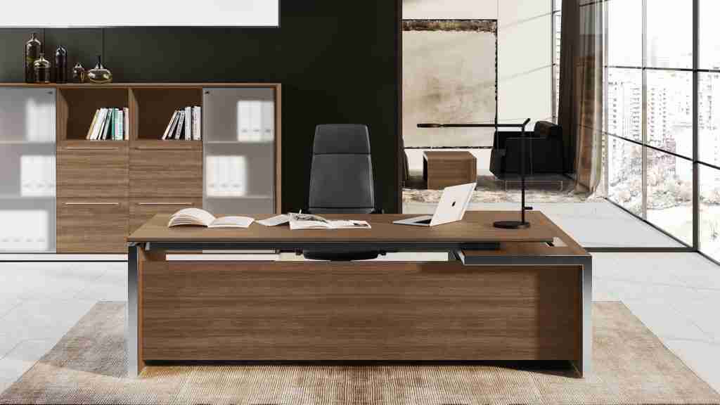 The Importance of Chair Compatibility with Your Executive Desk