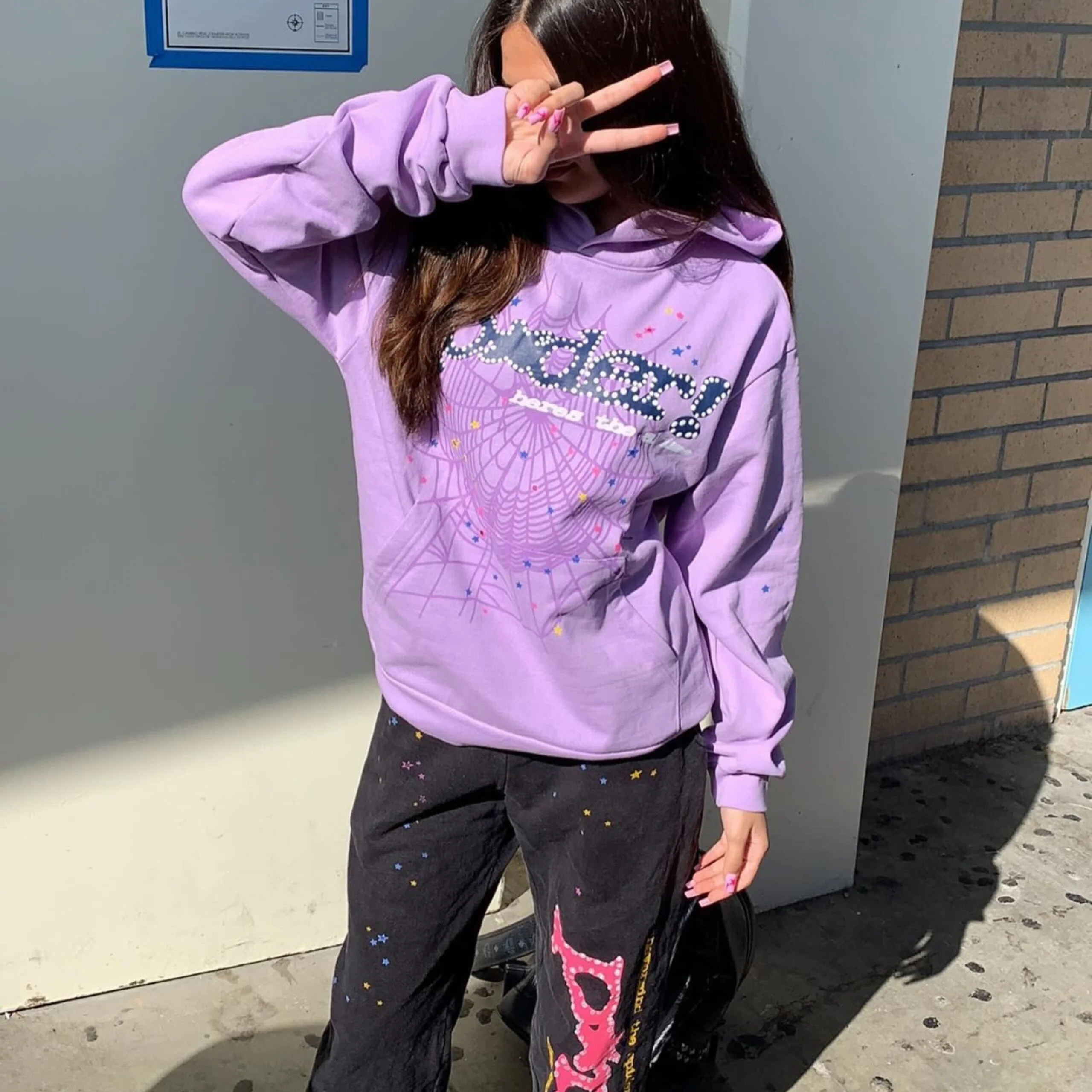 The Appeal of the Sp5der Tracksuit: A Comprehensive Revie