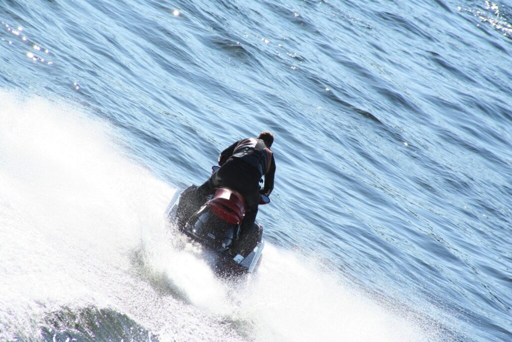 Toronto Summer Activities: Rent Jet Skis and Boats for Fun o