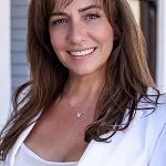 Miranda Junowicz, Compass Real Estate