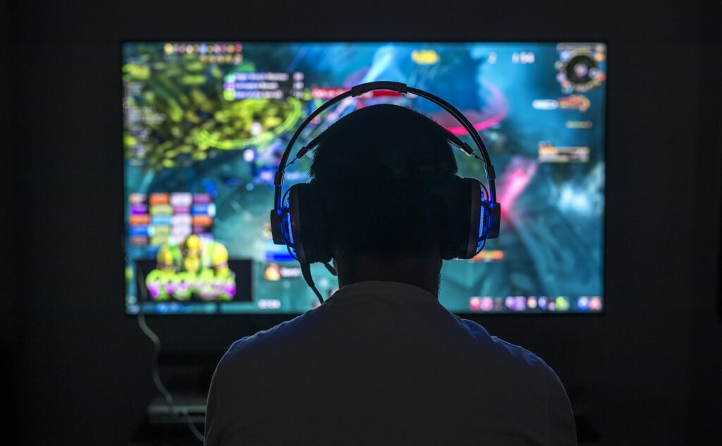 How to Reduce Ping and Lag in Online Games