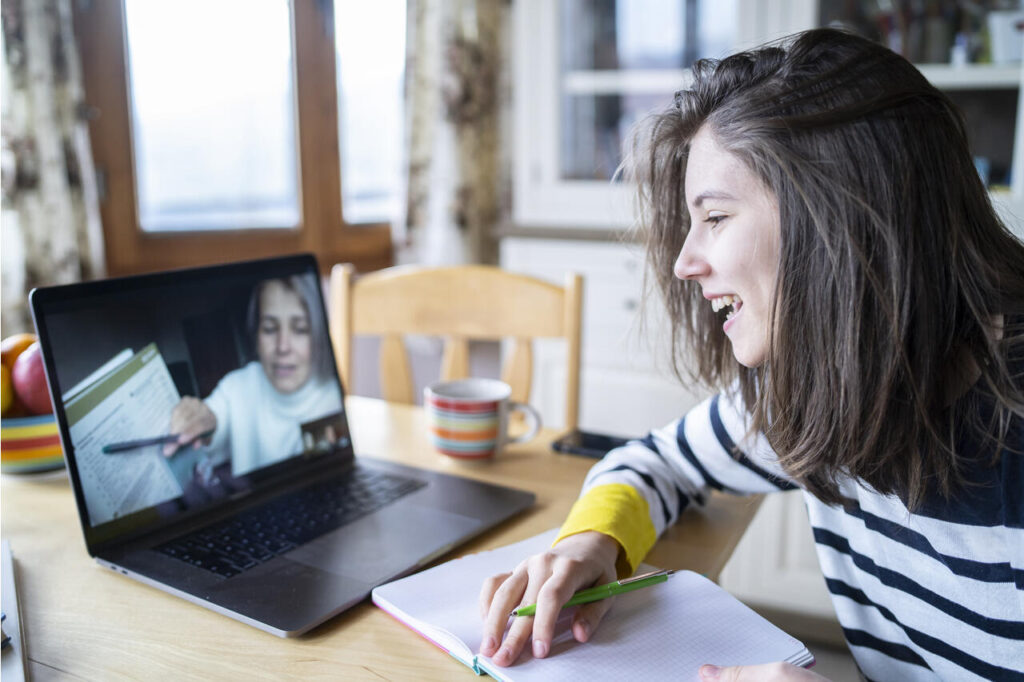 The Best Internet Setup for Students Studying from Home