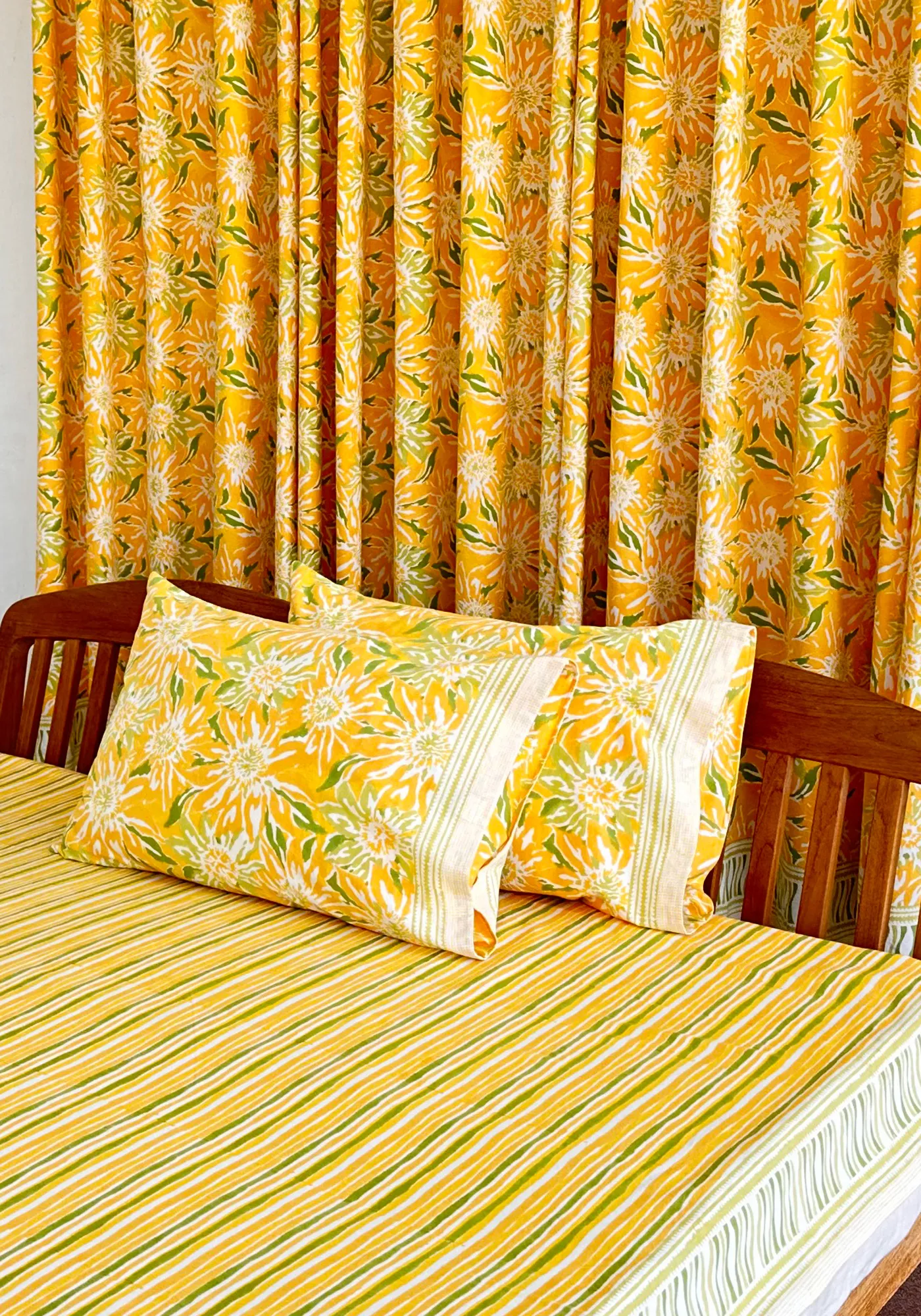 pillow covers, hand block print pillow covers, pillow covers online at affordable price from soma shop