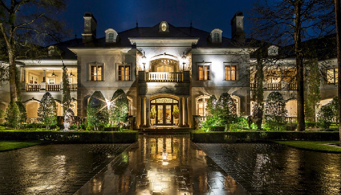Auctions: The Premier Marketplace for Luxury Home Auctions in 2025