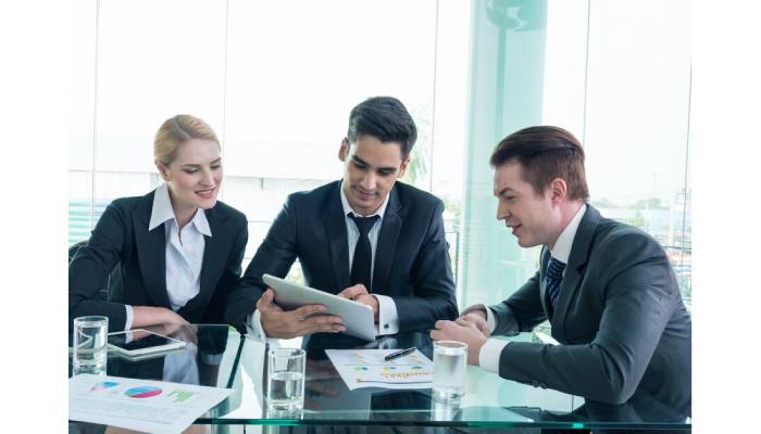 How to Evaluate Business Setup Consultants Effectively?