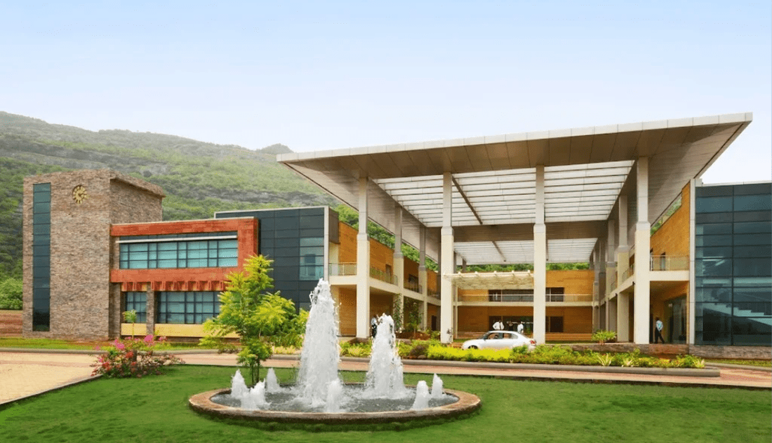 Why Campus Learning Beats Online MBA | Universal AI Universi