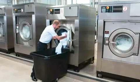 Cloud-Based Clean: Digital Transformation in the Laundry Industry